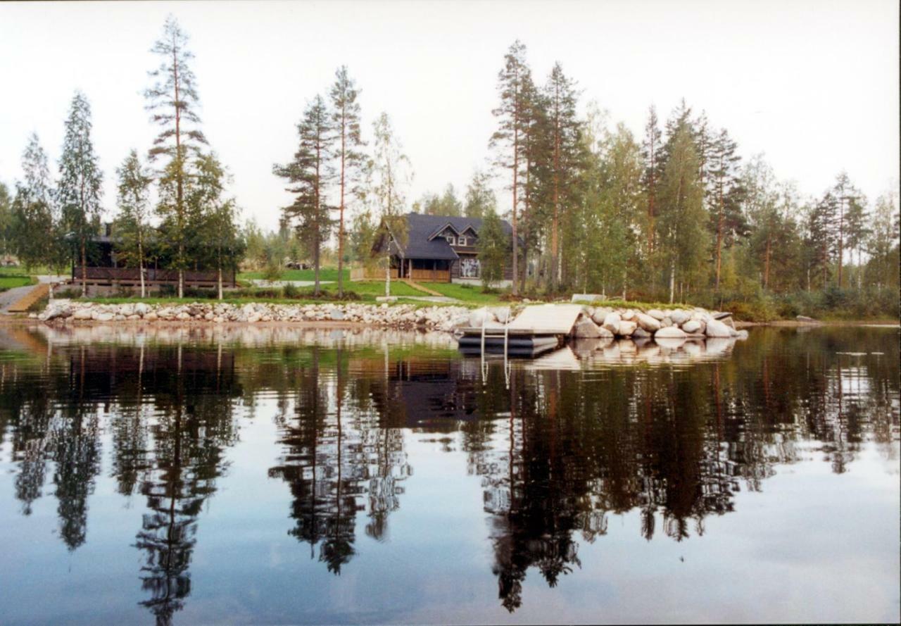 Revontuli Resort Glass Igloos Hankasalmi Luaran gambar